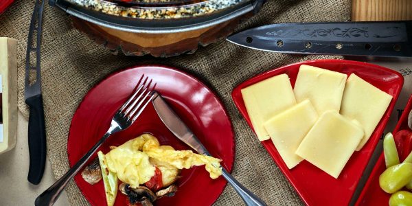 Saison-Tipp: Bio-Raclette von der regionalen Bergkäserei